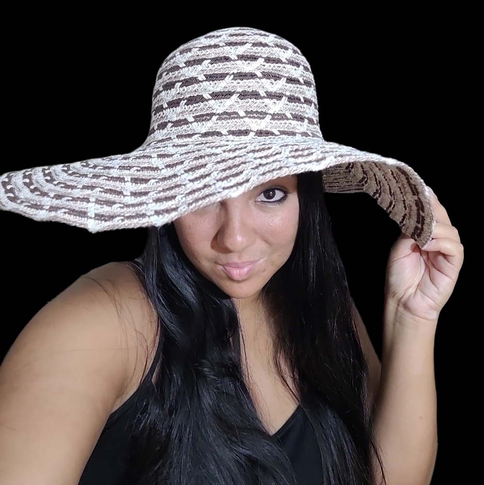 FLOPPY HAT HAND WOVEN BEACHY BROWN AND WHITE RING STRIPE DESIGN WIDE BRIM
